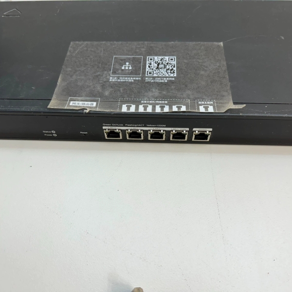 锐捷EG-205G 千兆企业级路由器 成色如图