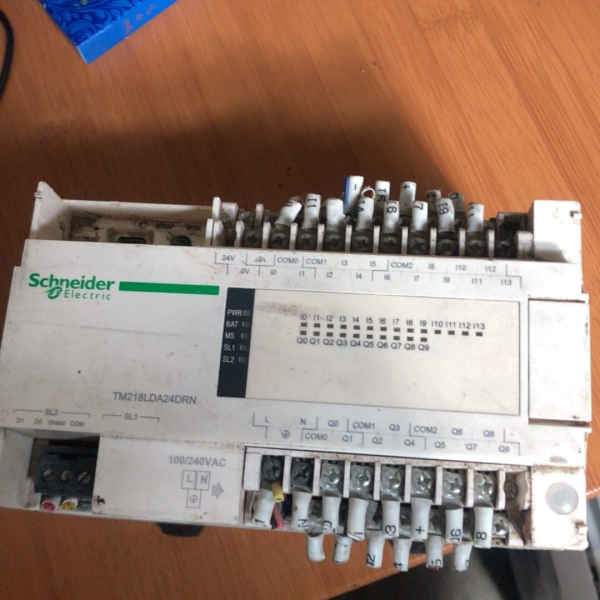 PLC施耐TM218LDA24DRN议价