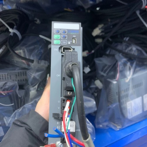 超川伺服电机400w，CC-D3P040A2-A，成色如图，【议价】