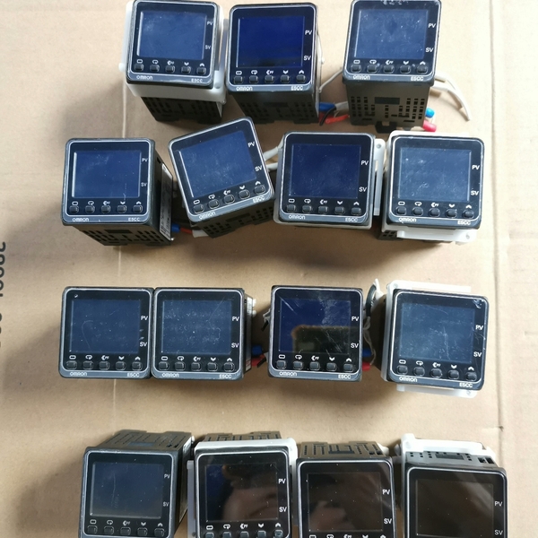 欧姆龙温控表E5CC-QX2ASM-800，，漂议