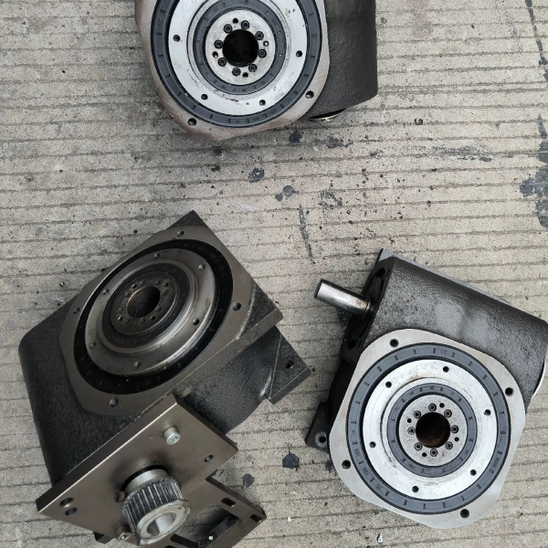 CAMDEX分割器RU90DA-08-270.(2台）中空薄