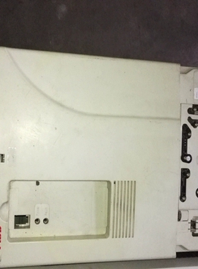 变频器 ACS800-01-100-3+E200+P901 白色塑料