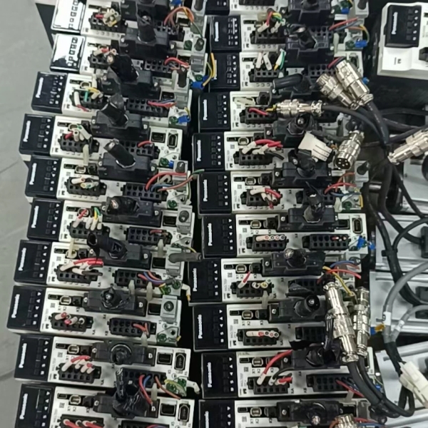 A6伺服电机100瓦套装MADLN05SE MADLT0议价