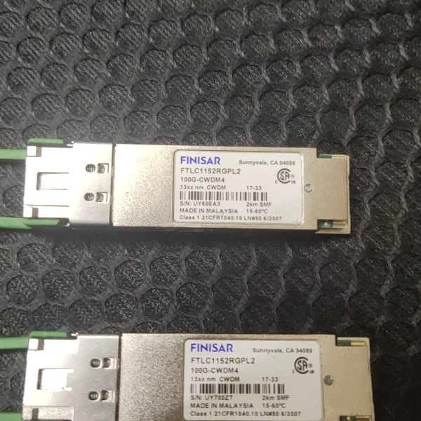 Finisar FTLC1152RGPL2  100G－CW