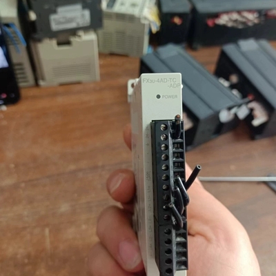模拟量模块型号FX3U-4AD-TC-ADP现货一台成色