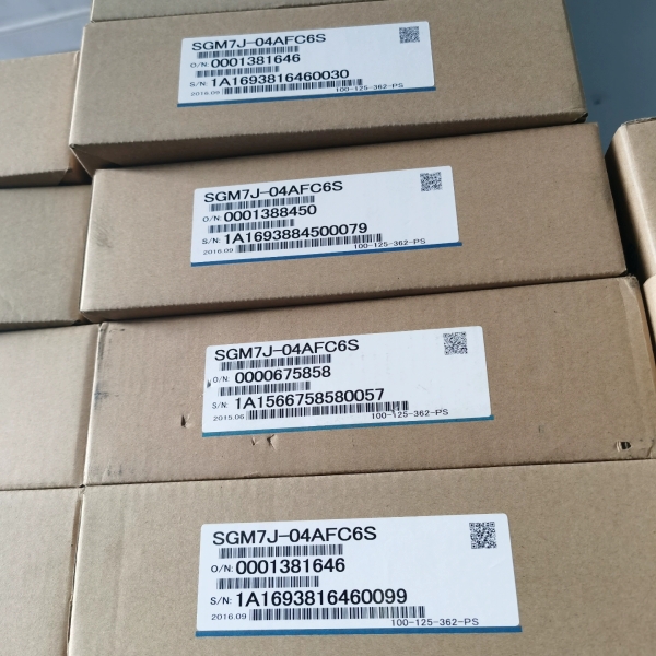 全新M3总线安川400W 套装SGD7S-2R8A30A+S