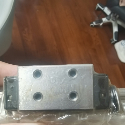 议价处理THK滑块HSR15YR   1个！