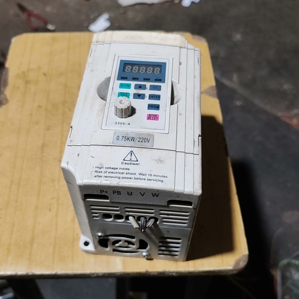 圣旺拆机0.75kw变频器！SW330SS0007M1