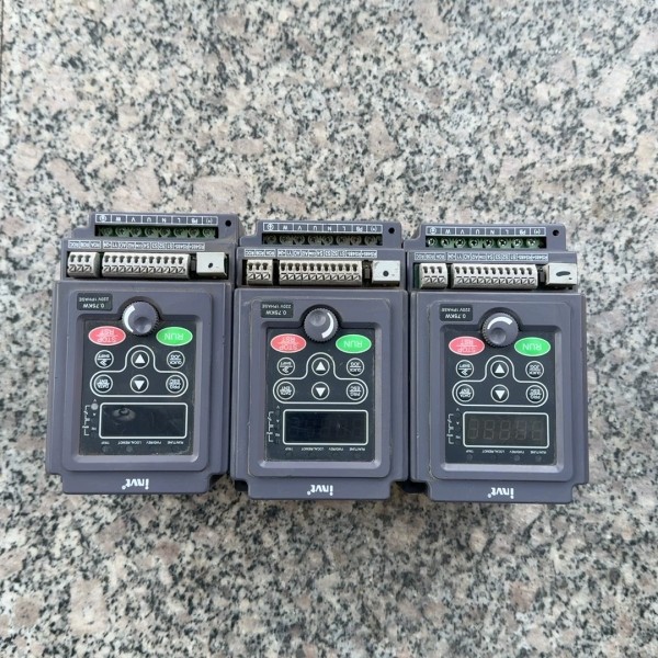 拆机3台invt变频器CHE100-0R7G-S2