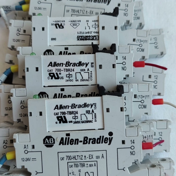 薄片固态继电器 CAT700-TBR24 五议价