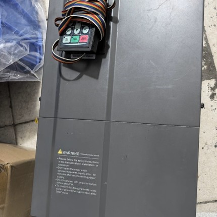 伟创变频器AC60-T3-022G/030P