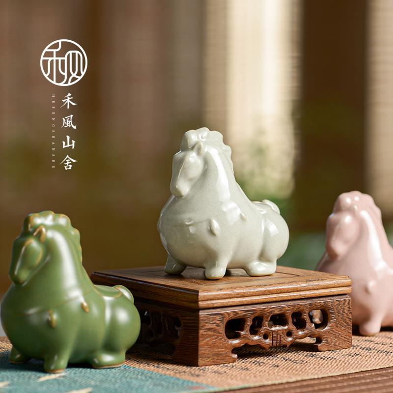 汝窑小唐马茶宠天青开片茶玩个性送礼室内摆件纸镇笔架陶瓷茶具