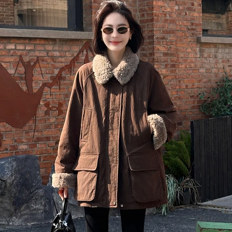 复古高级感咖色派克羽绒服女冬季