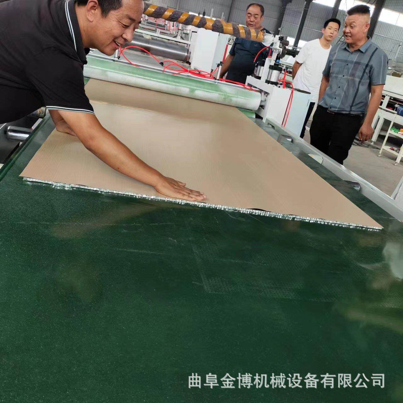 压花铝膜复合机 汽车坐垫海绵皮革平贴机 软硬包背景墙覆膜机,五金/工具,机床,淘宝优惠券,粉丝福利购,淘宝优惠卷