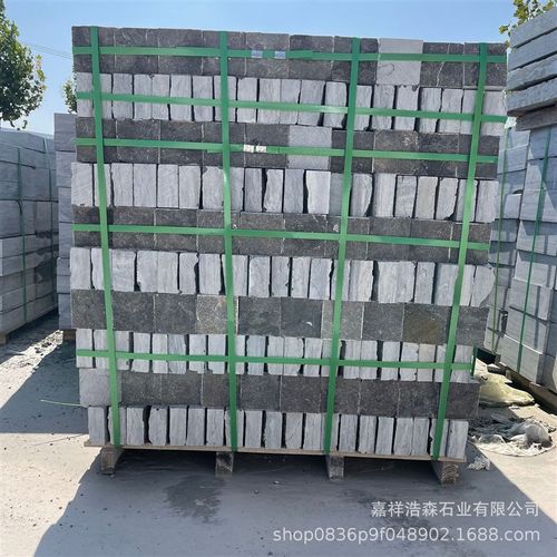 马蹄石景区铺路石三五块石水库堤坝护坡石挡土石装饰踏步石小块石