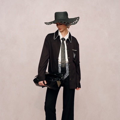 设计感翻口袋撞色女长袖衬衫