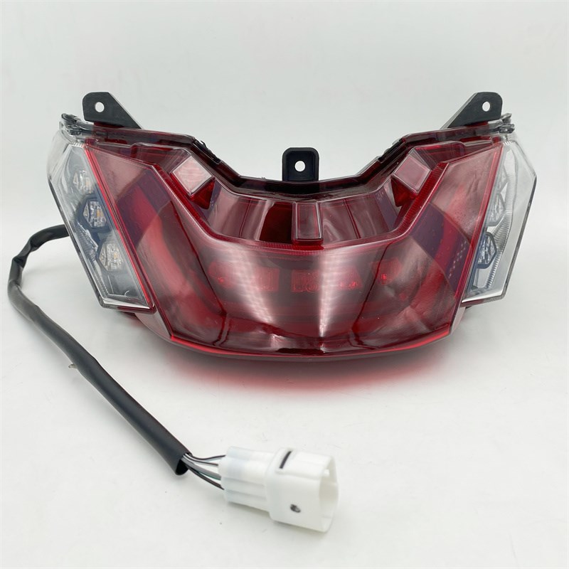 适用国四铃木电喷踏板车USR125后尾灯HJ125T-21后尾灯LYED后刹车