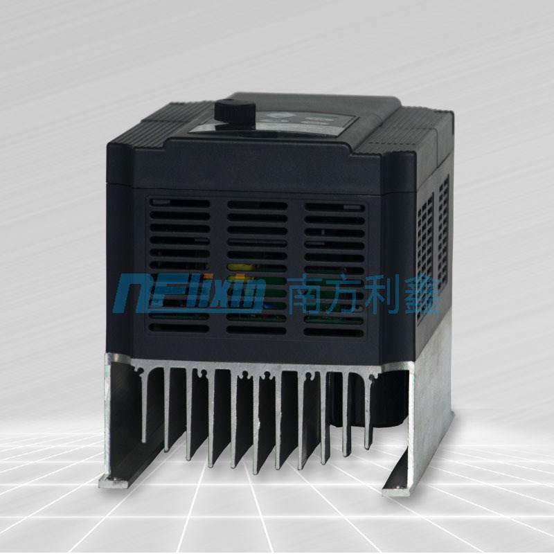 南方利鑫 7.5kw变频器 220v电机变频调速控制器vfd  供应