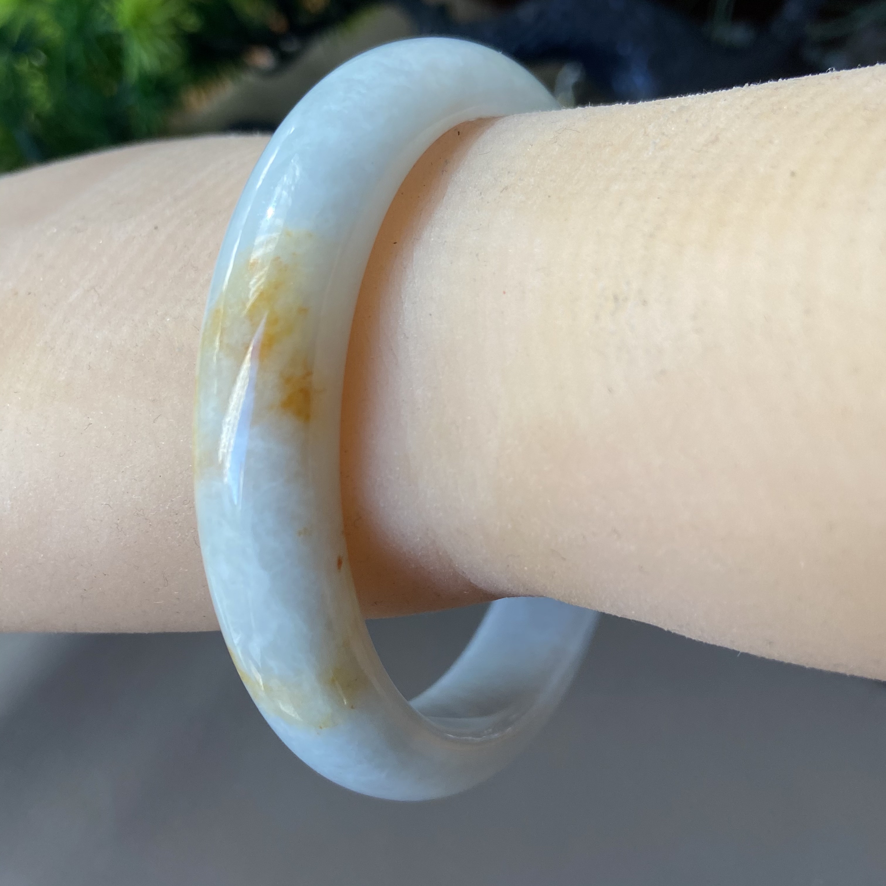 天然缅甸翡翠手镯57冰糯种飘黄翡浅绿玉镯子老坑a货0202带证书