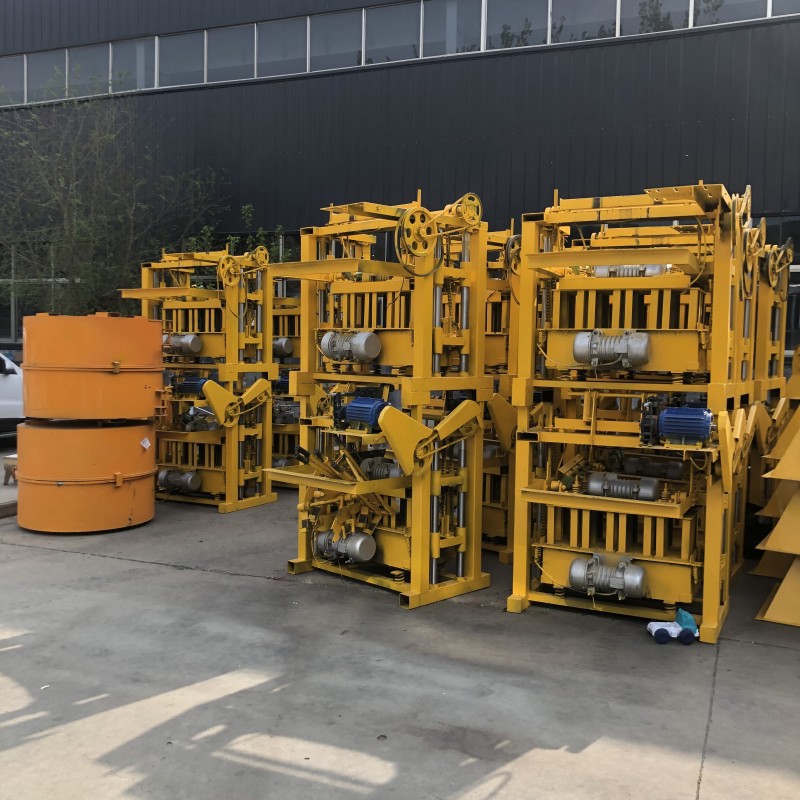 盲道砖植草砖压砖机 半自动空心水泥砖机 六角护坡砖U型槽制砖机