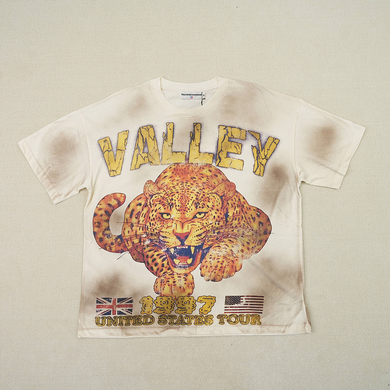 thumbnail for Leopard print crew neck short sleeves