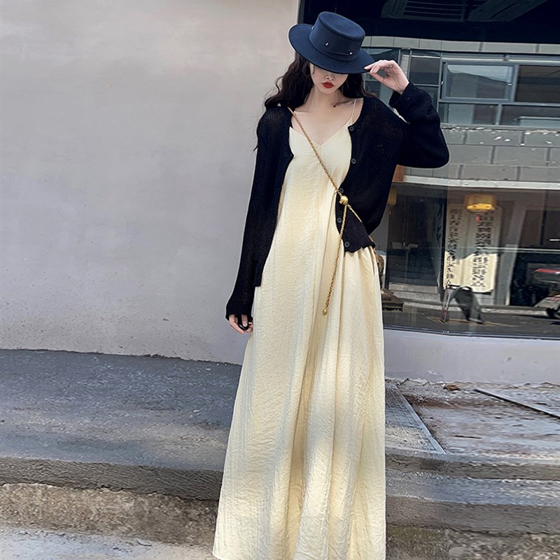 极简约cos风v领长款无袖连衣裙2023温柔百搭休闲内搭打底吊带长裙