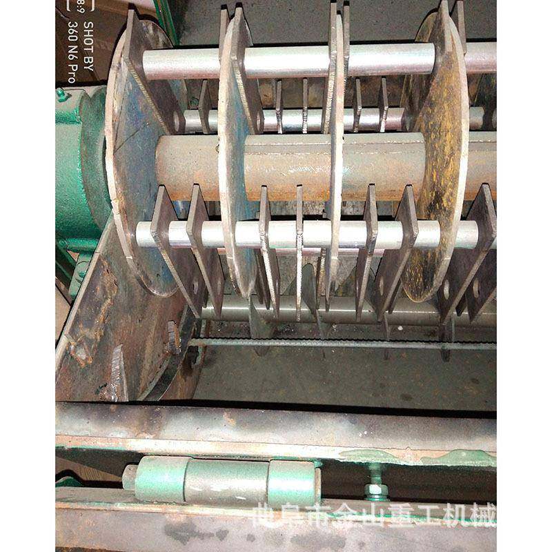 中型玉米秸杆青贮机带拨齿粉碎机多用途除地膜花生秧粉碎机