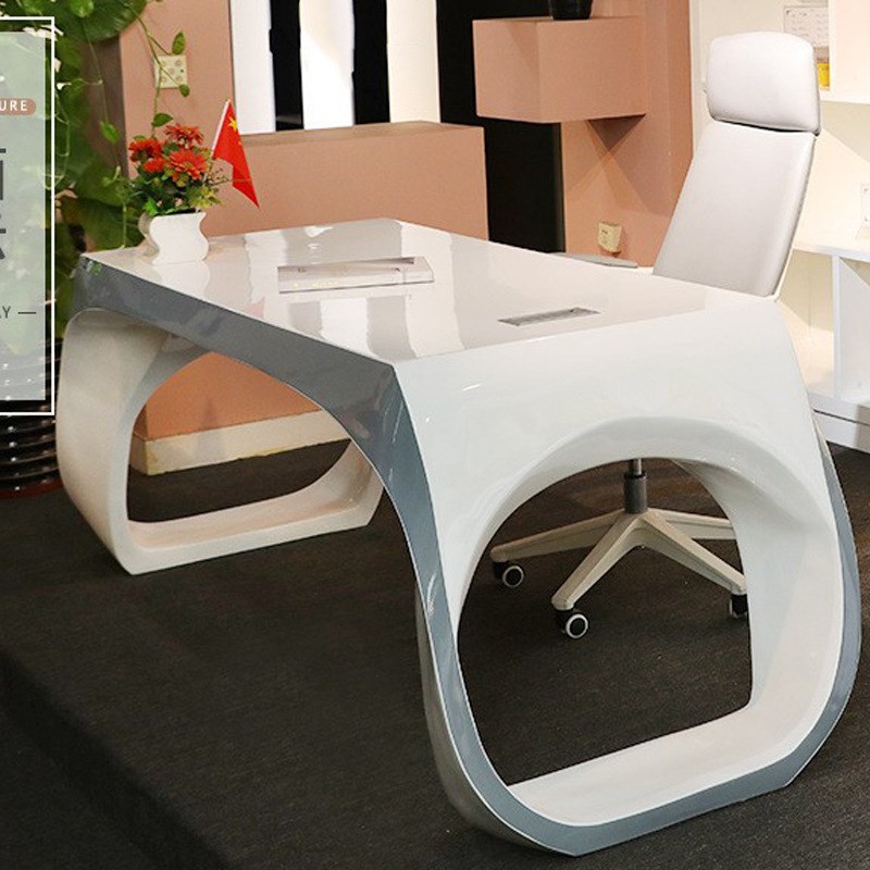 新款总裁老板桌办公桌椅组合现代简约大班台办公家具工厂直销