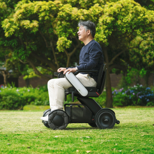 日本蔚尔电动轮椅车Model C2老年残疾人四轮代步工具锂电池可拆卸