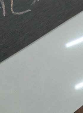 锐美家白色防火板8949HG光面HPL1mm防火板桌面柜面耐磨耐刮防火皮