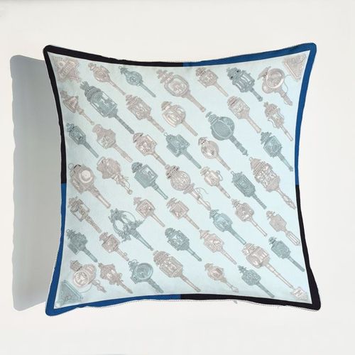 欧式轻奢丽丝绒浅蓝色系双面印花抱枕靠垫沙发靠样板间摆饰腰靠