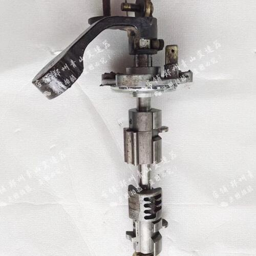 长安CS75变速箱变速器总成零配件换档机构换档换位轴选档壳体总成