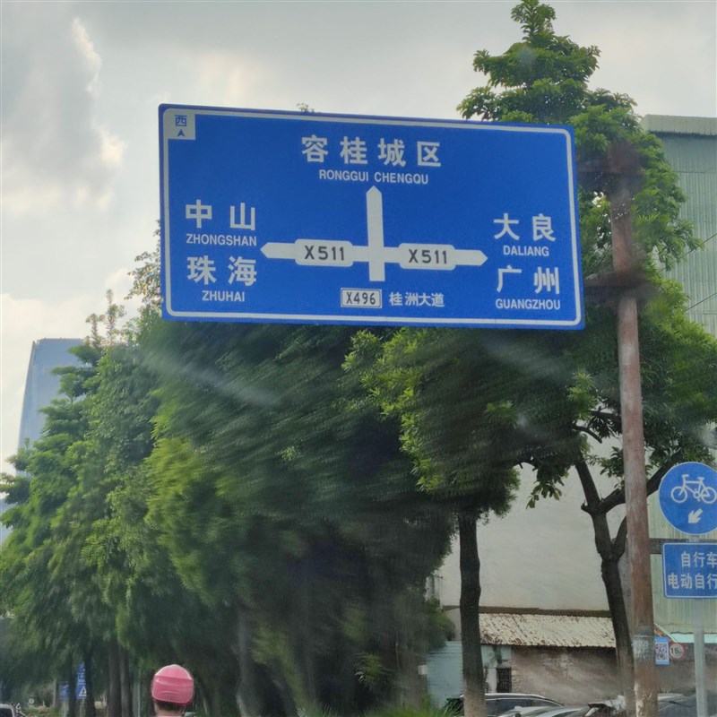 供应F型八角杆交通标识牌杆  热镀锌道路标志杆八角杆圆底座