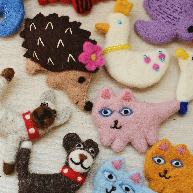 尼泊尔手工成品羊毛毡胸针个性潮情D侣配饰大衣毛衣胸花别针女ins