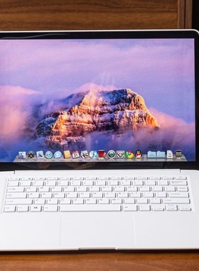 寸笔记本电脑模型机彷果款样板间书房桌面陈列道具装饰品