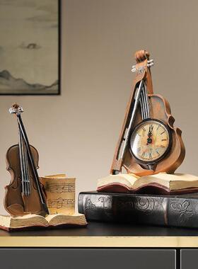 欧式复古怀旧时钟摆件酒柜装饰品家居客厅小提琴乐器书柜摆设