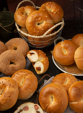 卡布罗森鸡枞菌肉松鸡肉咸口开胃贝果早餐饱腹强代餐夹心面包