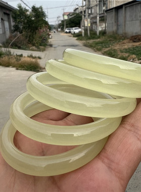 天然阿富汗玉手镯女款玉石手镯 颜色好料子冰透微棉杂