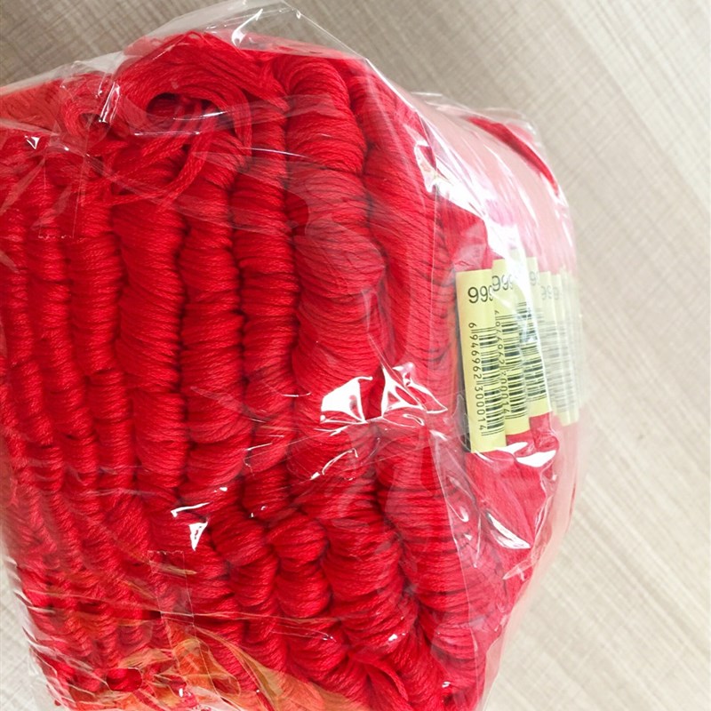 十字绣绣线8m支线绣花线 涤棉线色号666大红色240支装 现货销售