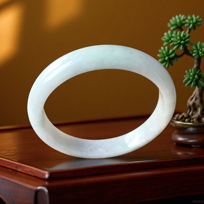 天然a货翡翠手镯63mm冰糯种