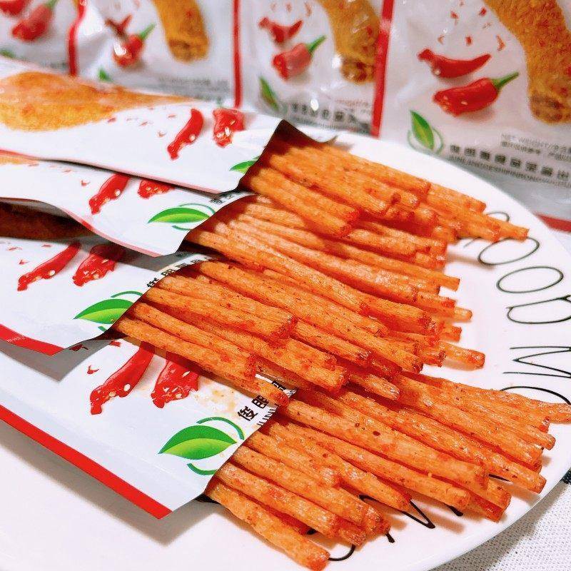 脆皮鸡腿味香辣棒干辣条5毛麻辣好吃儿童休闲 零食面 面筋小吃牛