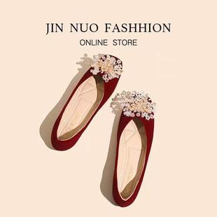 推荐婚鞋红色绒面新娘秀禾平跟敬酒鞋大码41加肥脚宽孕妇平底订婚