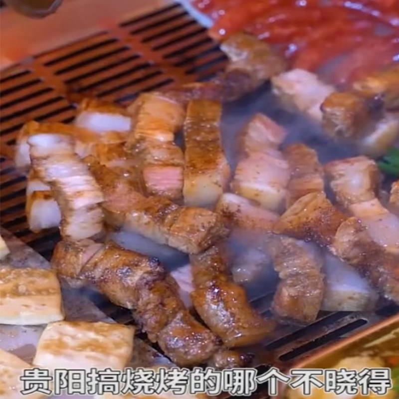 新品贵州坨坨肉夜市烧烤小豆腐烙锅炭烤五花肉免洗免腌制开袋即烤
