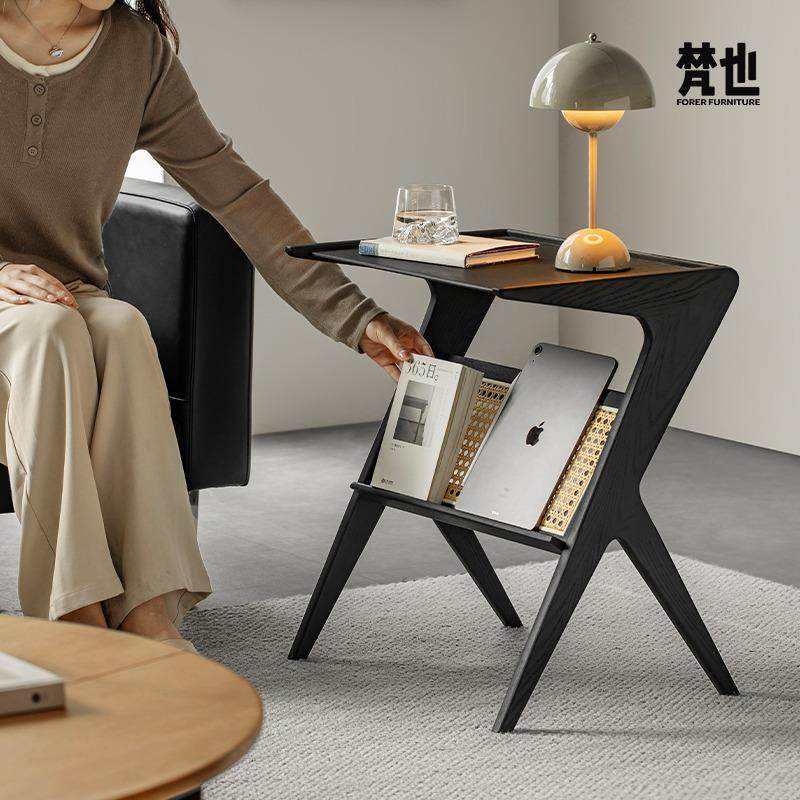 梵也家具黑色白蜡木边几小茶几客厅沙发床头置物架藤编书报杂志架