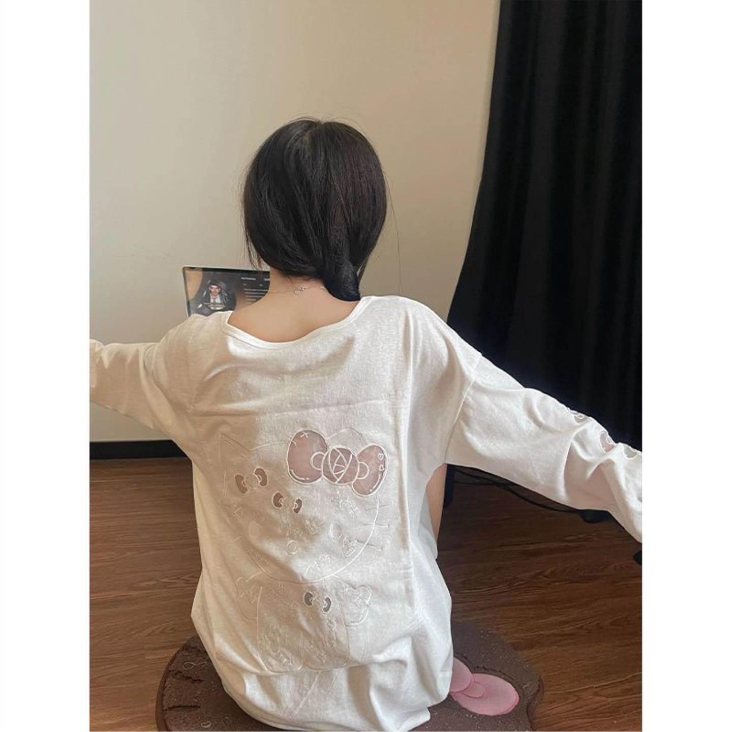 慵懒风宽松镂空刺绣kitty长袖T恤上衣女松弛感辣妹斜领百搭罩衫