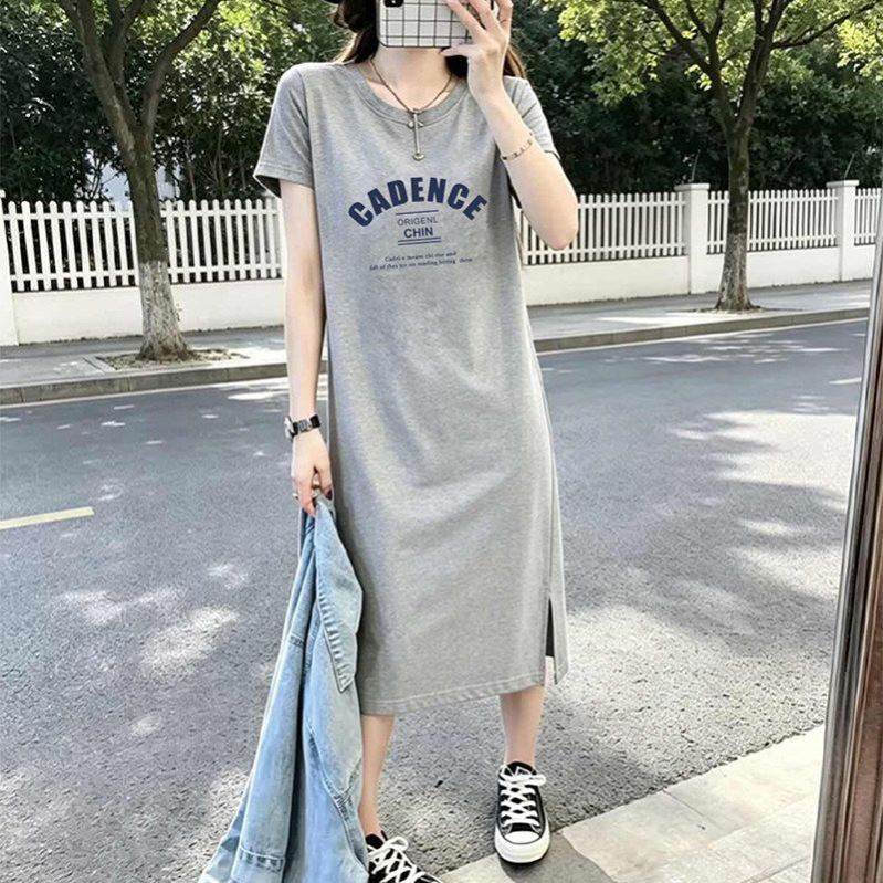 花灰色开叉短袖连衣裙夏季2026新款洋气时尚正肩圆领气质女士长裙
