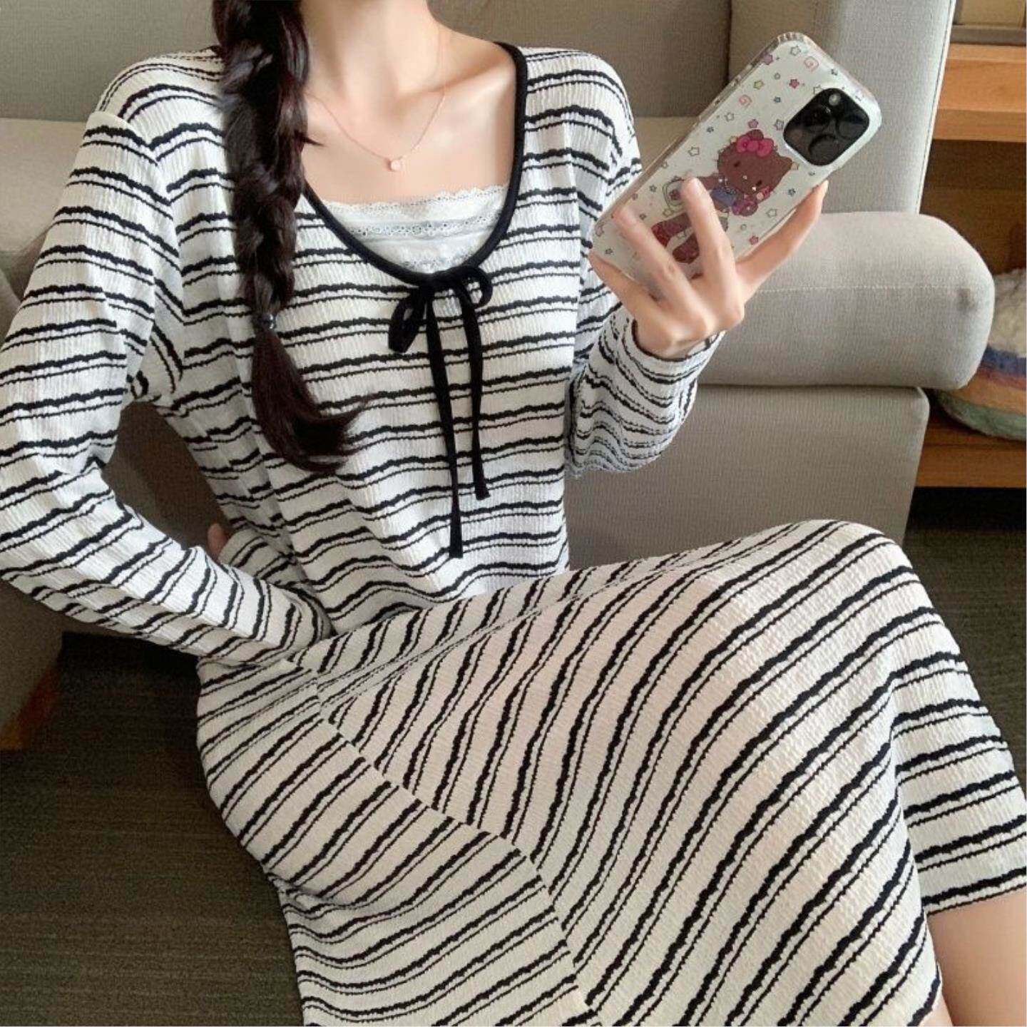 小清新蓝色条纹连衣裙女士2026春秋季新款蕾丝花边长袖睡裙家居服