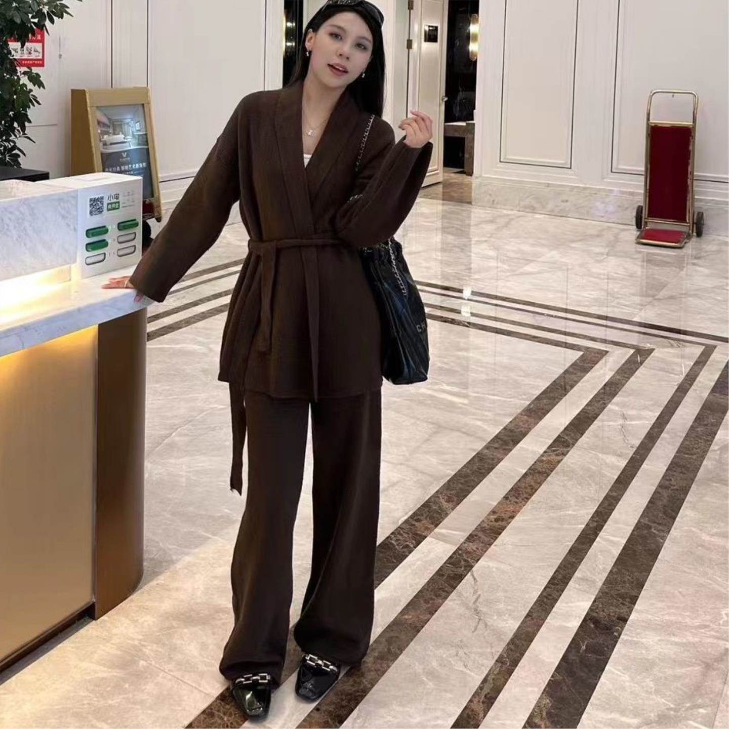 慵懒风时尚套装女秋冬新款韩版宽松外穿系带针织开衫阔腿裤两件套