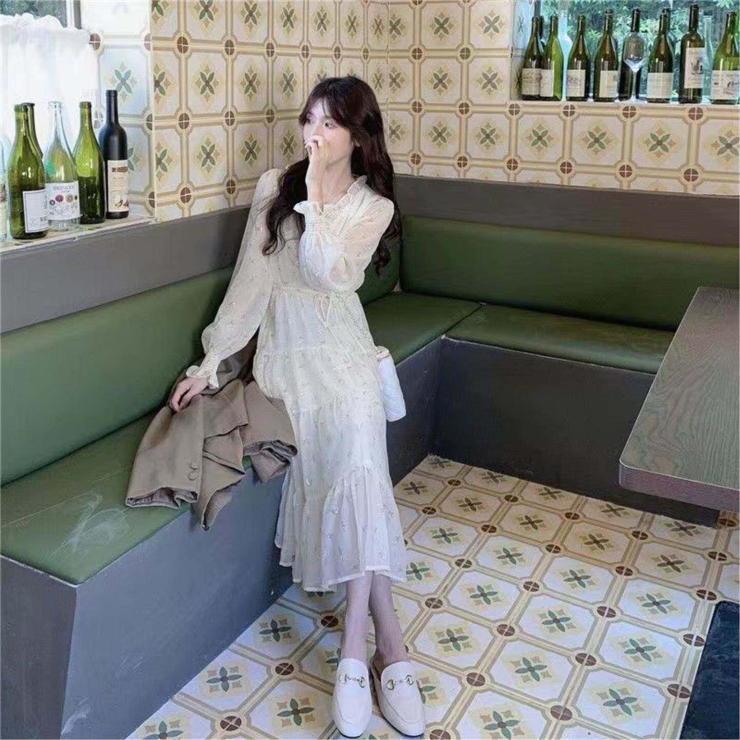 春秋26新款女法式温柔风长袖连衣裙春季设计感小众气质碎花裙子