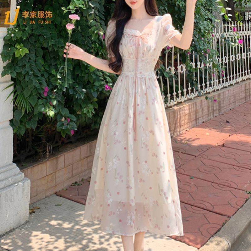 大码女装夏季新款法式方领提花超仙连衣裙减龄甜美收腰显瘦中长裙